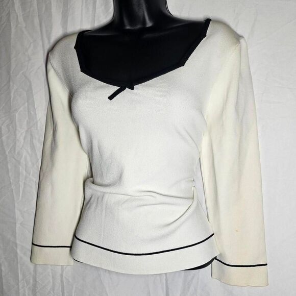 Cable & Gauge Tops - vintage y2k white retro 50s 3/4 sleeve top
